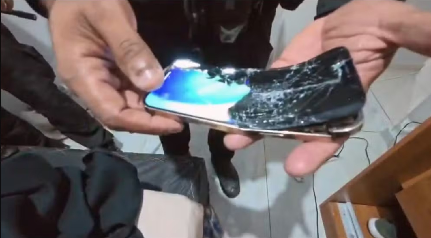 Patrick Melo tentou quebrar o celular antes de ser detido
