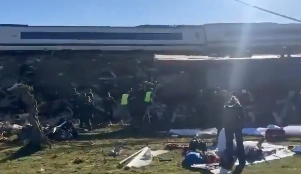 Acidente na Espanha deixou ao menos 68 mortos nesta manhã