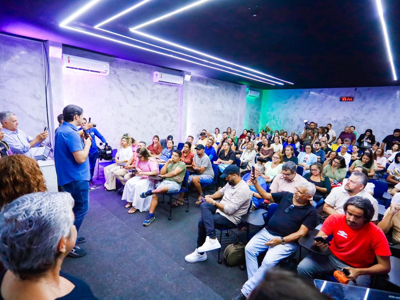 Leo Bezerra destacou o papel do programa em promover a independência financeira dos empreendedores da capital