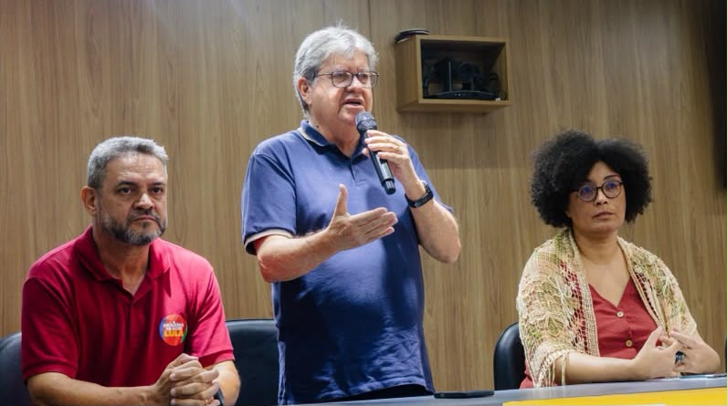 Coordenador da campanha de lula na Paraíba, Charliton Machado, João Azevêdo e Mônica Vilaça