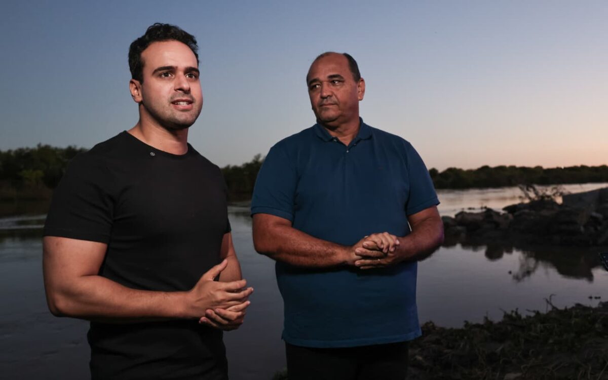 Lucas Ribeiro (à esq.) destacou o empenho do Governo da Paraíba nas ações para minimizar os efeitos das chuvas 