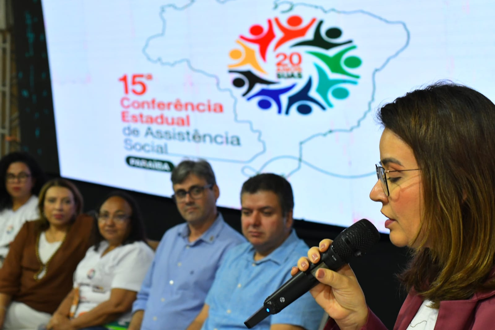 "Ela [assistência social] não é política compensatória, é política de cidadania, transformação e dignidade", disse a secretária Pollyanna Werton