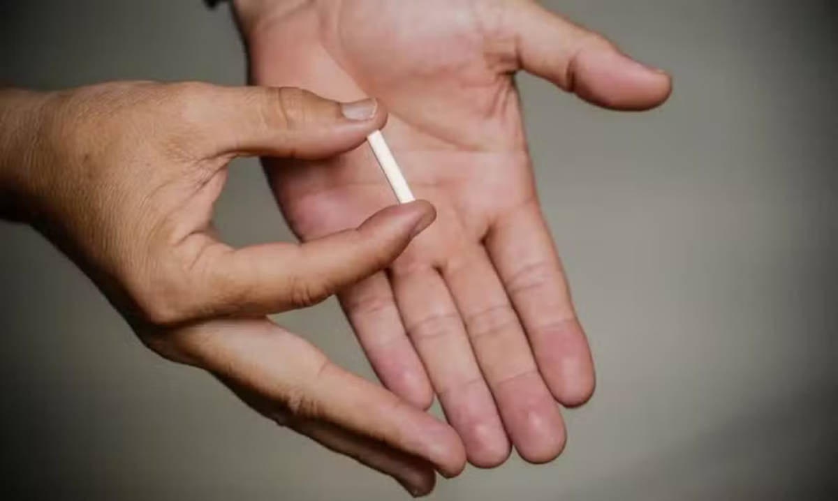 Implanon funciona como um implante hormonal