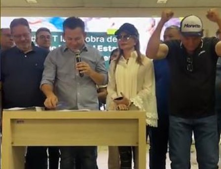 “Duas, a Agrimat e uma a minha. (...) Tá autorizado!”, celebrou o deputado