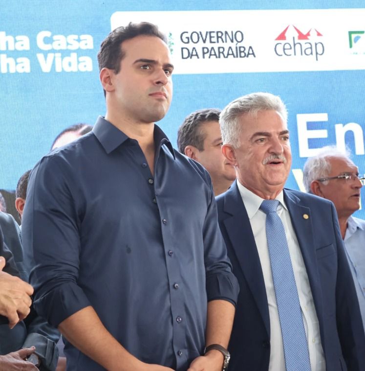 "Parabéns, mais uma vez, ao competente governador Lucas por esse trabalho", disse João 