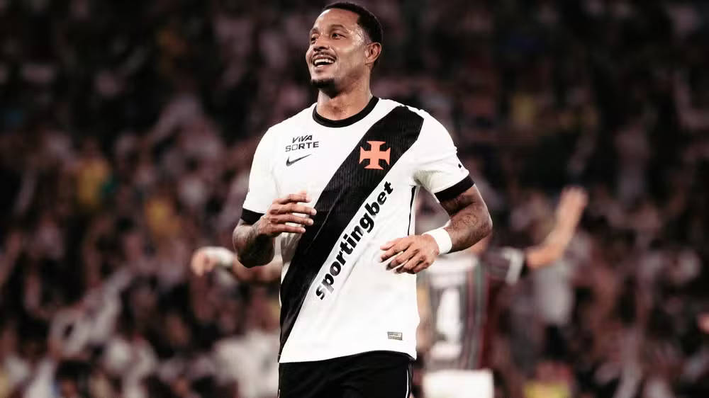 David Corrêa da Fonseca, atacante do Vasco, está entre os alvos da operação 