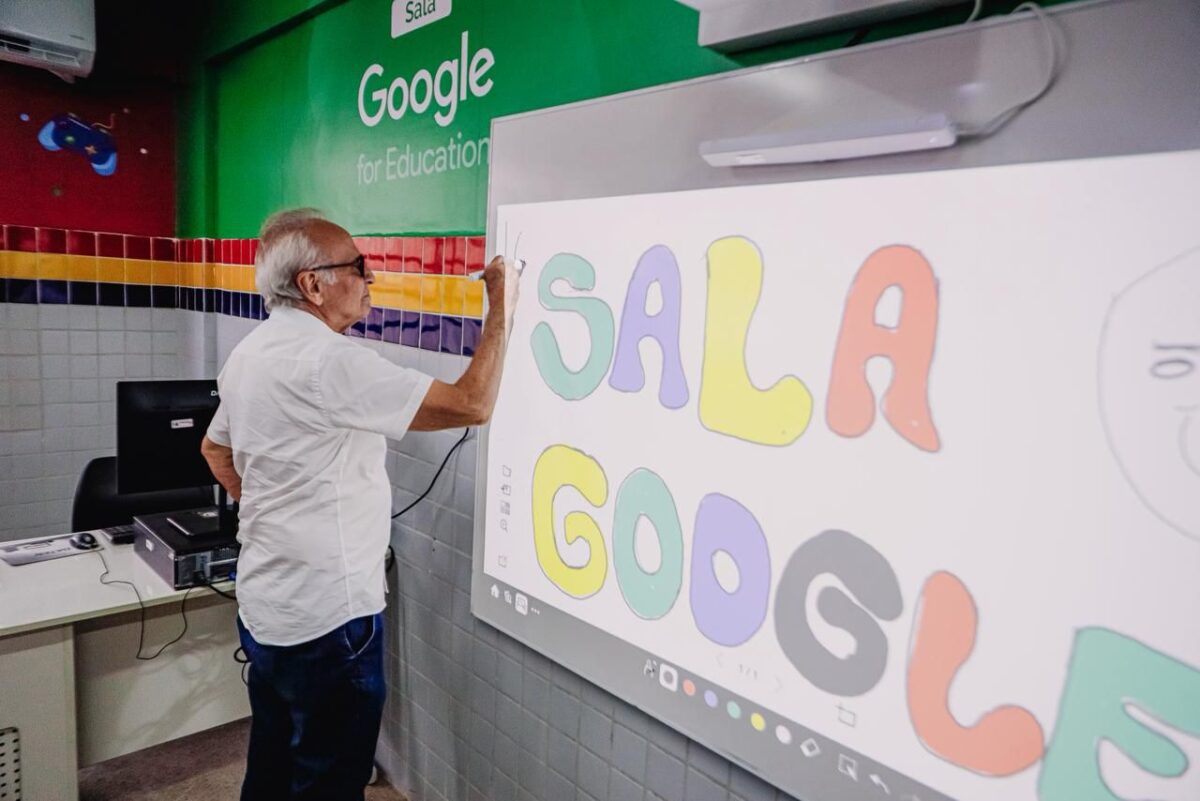 Para Cícero Lucena, a iniciativa faz parte de um cronograma que soma 113 escolas com ordens de serviço assinadas