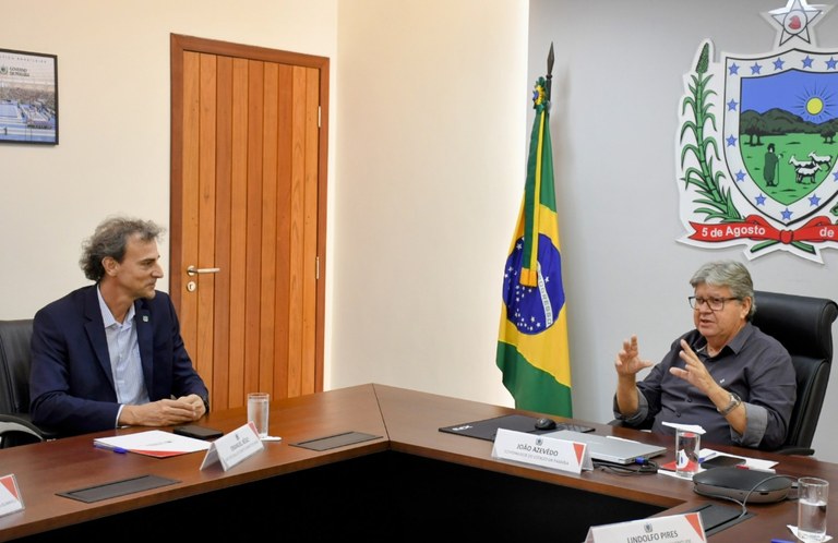 Emanuel Rego (à esquerda) elogiou a gestão estadual pela valorização do esporte e dos atletas paraibanos