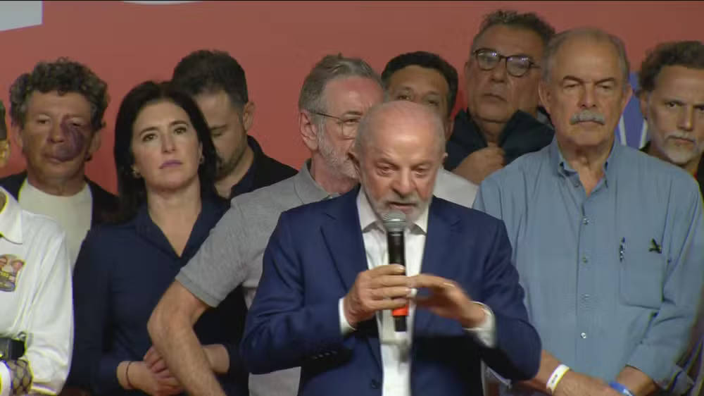 "Confesso que estava convencido de que ia ganhar as eleições em primeiro turno", disse Lula