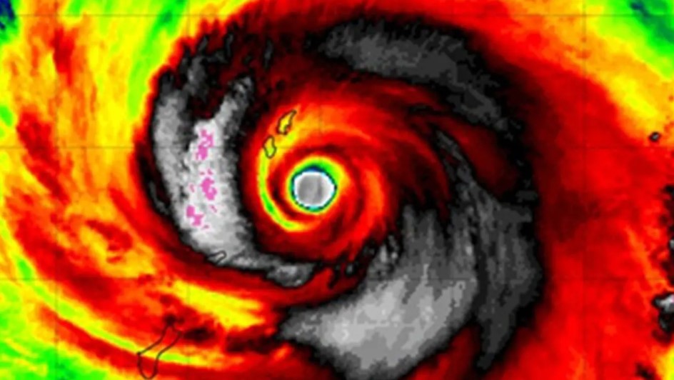 Supertufão Sinlaku se formou no Oceano Pacífico