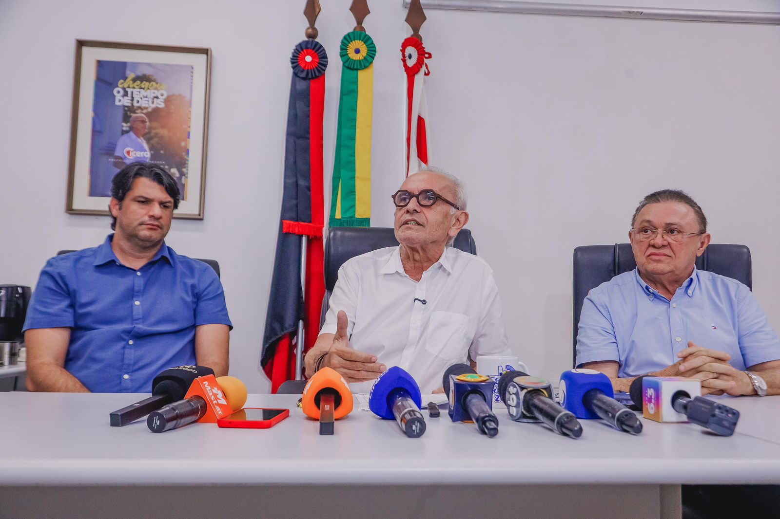Prefeito Cícero Lucena (centro) destaca a importância da iniciativa