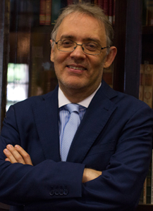 Marco Lucchesi lançou o livro “Словосъздания”, publicado pela editora Ogledalo