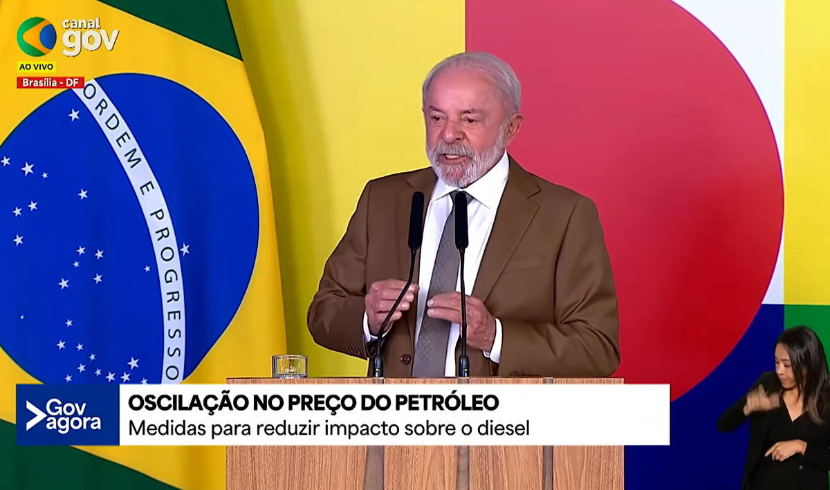 Presidente Lula concedeu entrevista coletiva no Palácio do Planalto