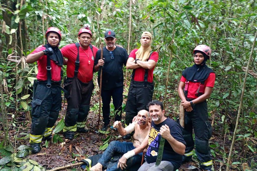 Piloto é encontrado por bombeiros em área de mata fechada no Pará, após queda de avião