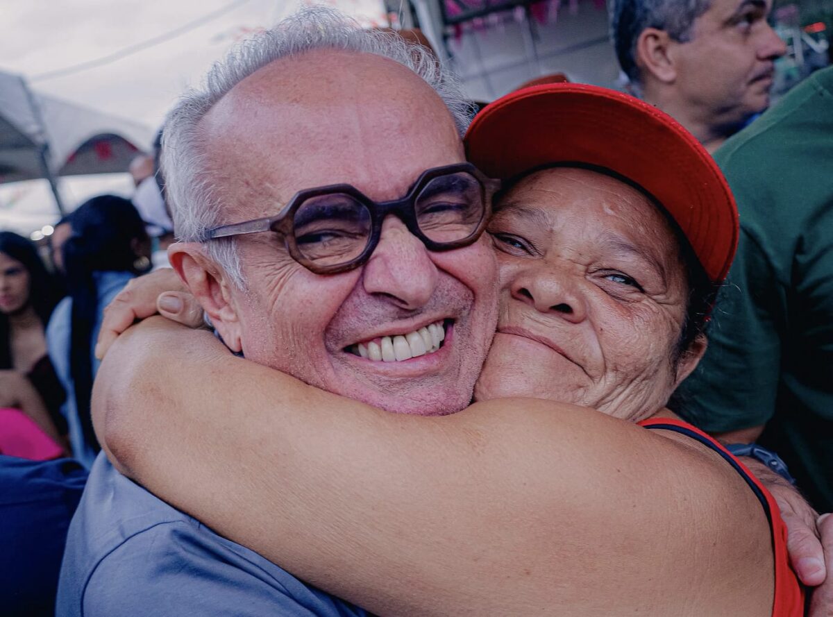 “Fico muito feliz em participar desta festa tão bonita", disse Cícero Lucena