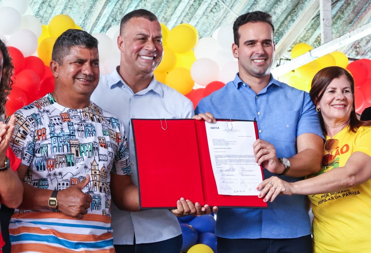 Contratos preveem moradias com 52,5 metros quadrados de área construída