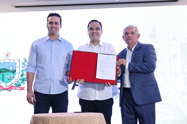 O programa tem como público-alvo prioritário os profissionais atuantes no comércio receptivo e nos ramos de hotelaria, pousadas, bares e restaurantes