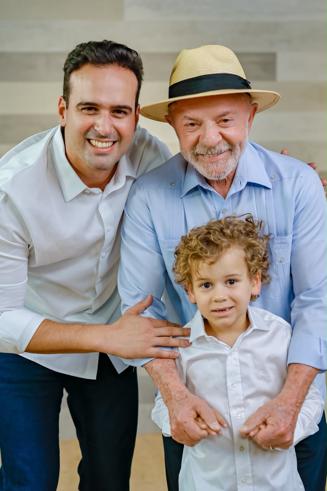 No encontro, Lucas Ribeiro (à esq.) esteve acompanhado pelo filho mais velho