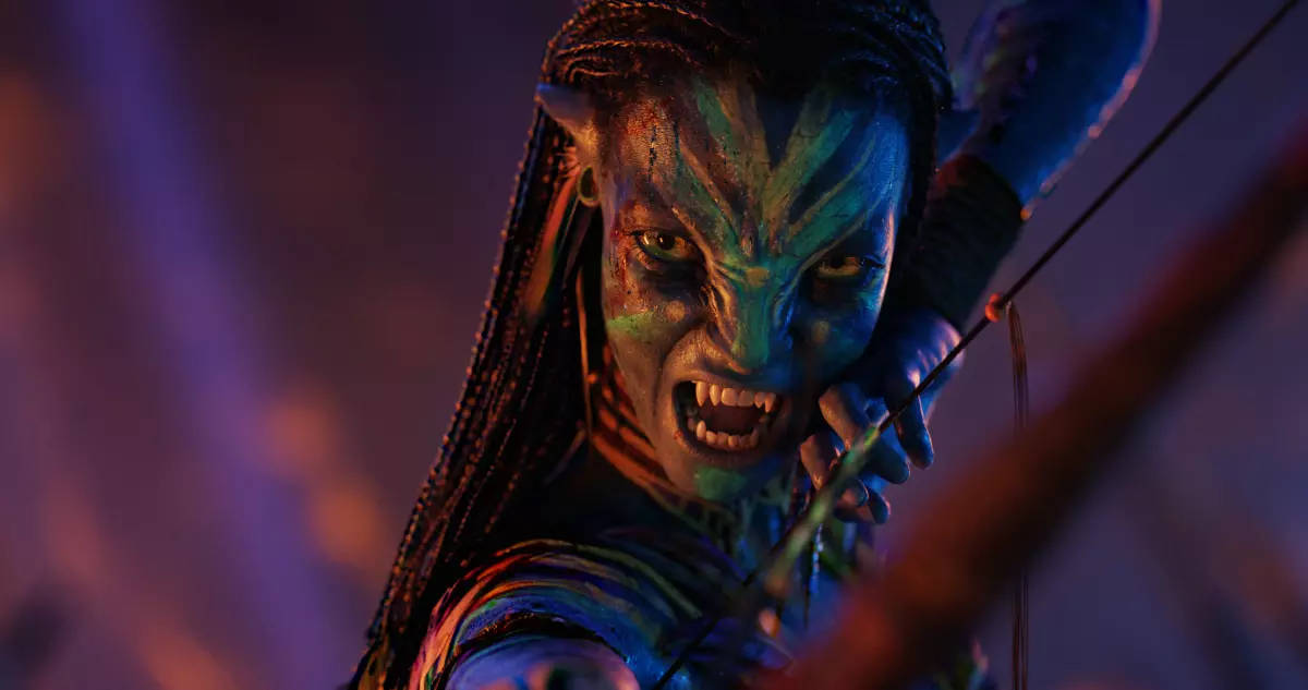 Zoe Saldaña como Neytiri em “Avatar: Fogo e Cinzas”