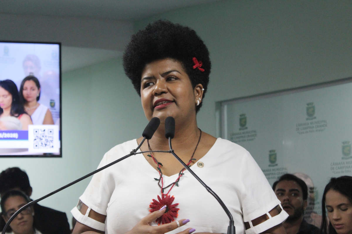 "Infelizmente, prevaleceu a escolha do Executivo de barrar políticas que cuidam do meio ambiente, das mulheres e da educação das nossas crianças”, lamentou Jô Oliveira