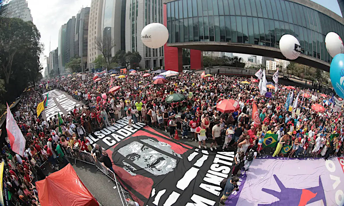 Protesto contra a PEC da Blindagem na Avenida Paulista