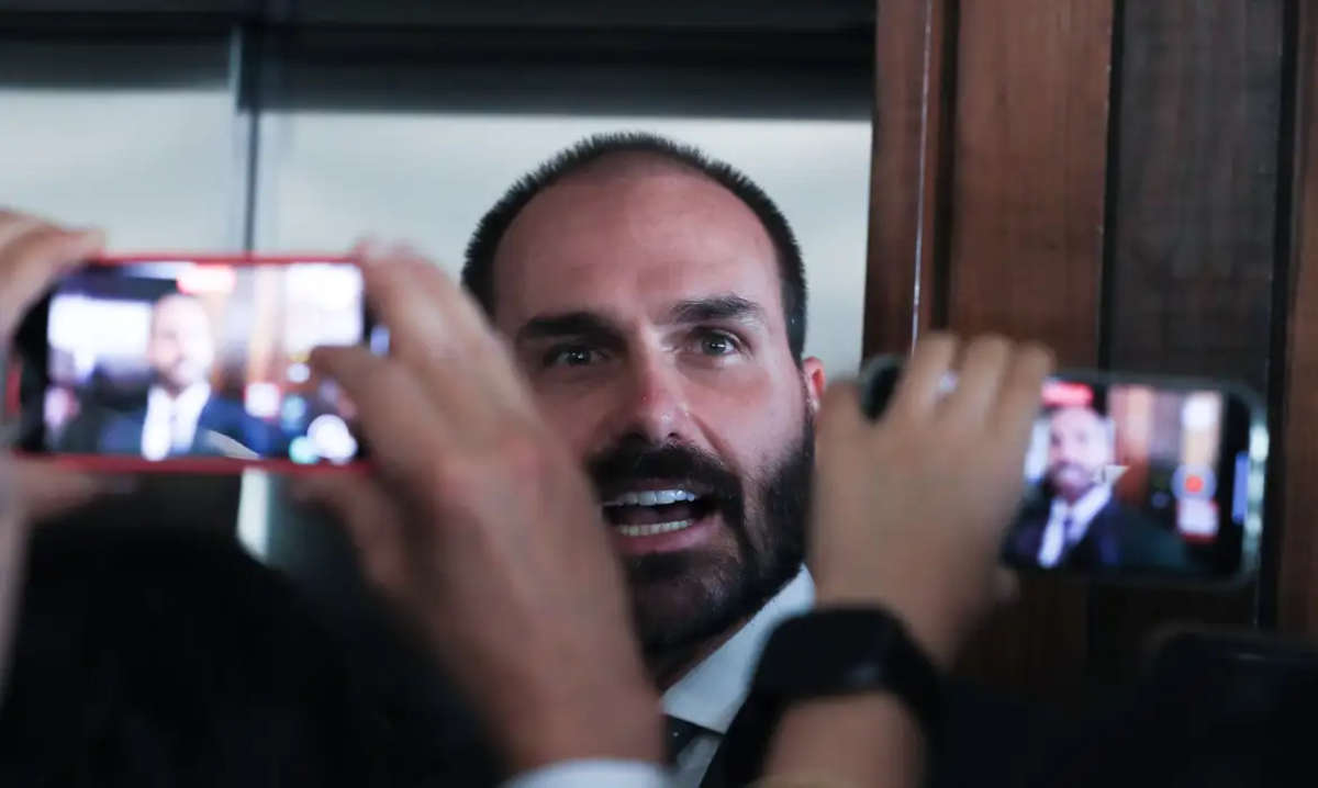 Licença de Eduardo Bolsonaro termina no próximo domingo 