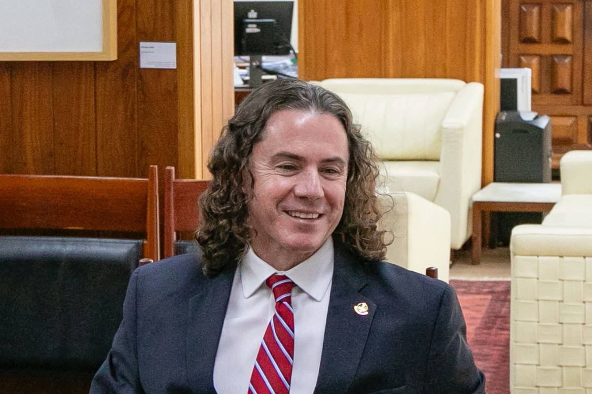 Mensagem de Veneziano foi enviada de Portugal, onde participa de uma missão oficial do Senado Federal