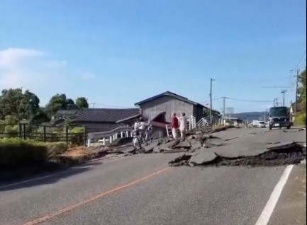 (Terremoto deixou rastro de destruição na cidade