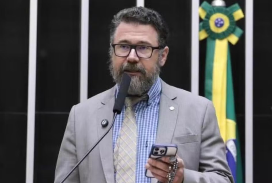 Deputado Marcos Pollon chamou Hugo Motta de "um bosta de 1,60m" 