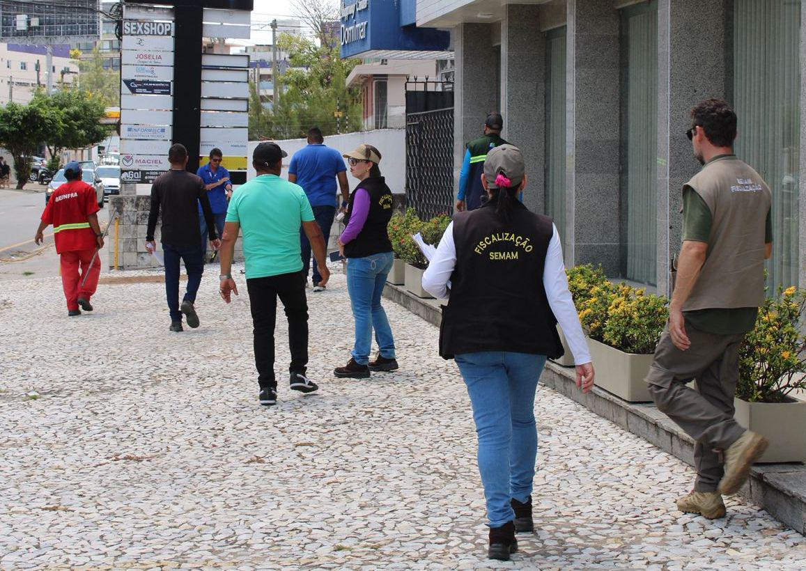 Ações ocorreram em estabelecimentos comerciais do bairro de Tambaú e fazem parte do programa Orla Limpa