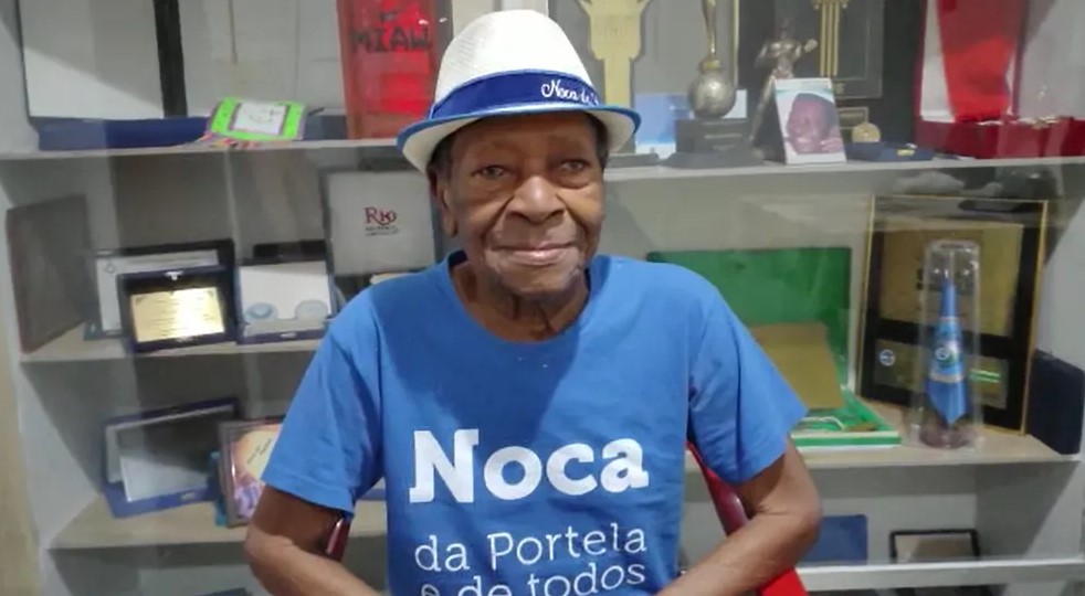 Além da trajetória na Portela, Noca teve passagem pela política. Em 2006, foi nomeado secretário estadual de Cultura do Rio de Janeiro pela então governadora Rosinha Garotinho