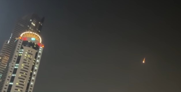 Autoridades de Dubai não detalharam o tipo de projétil que causou os danos ao hotel nem o estado de saúde exato das vítimas