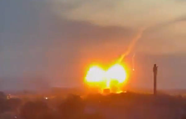 Bombardeio se soma a uma série de ataques aéreos intensificados nas últimas semanas