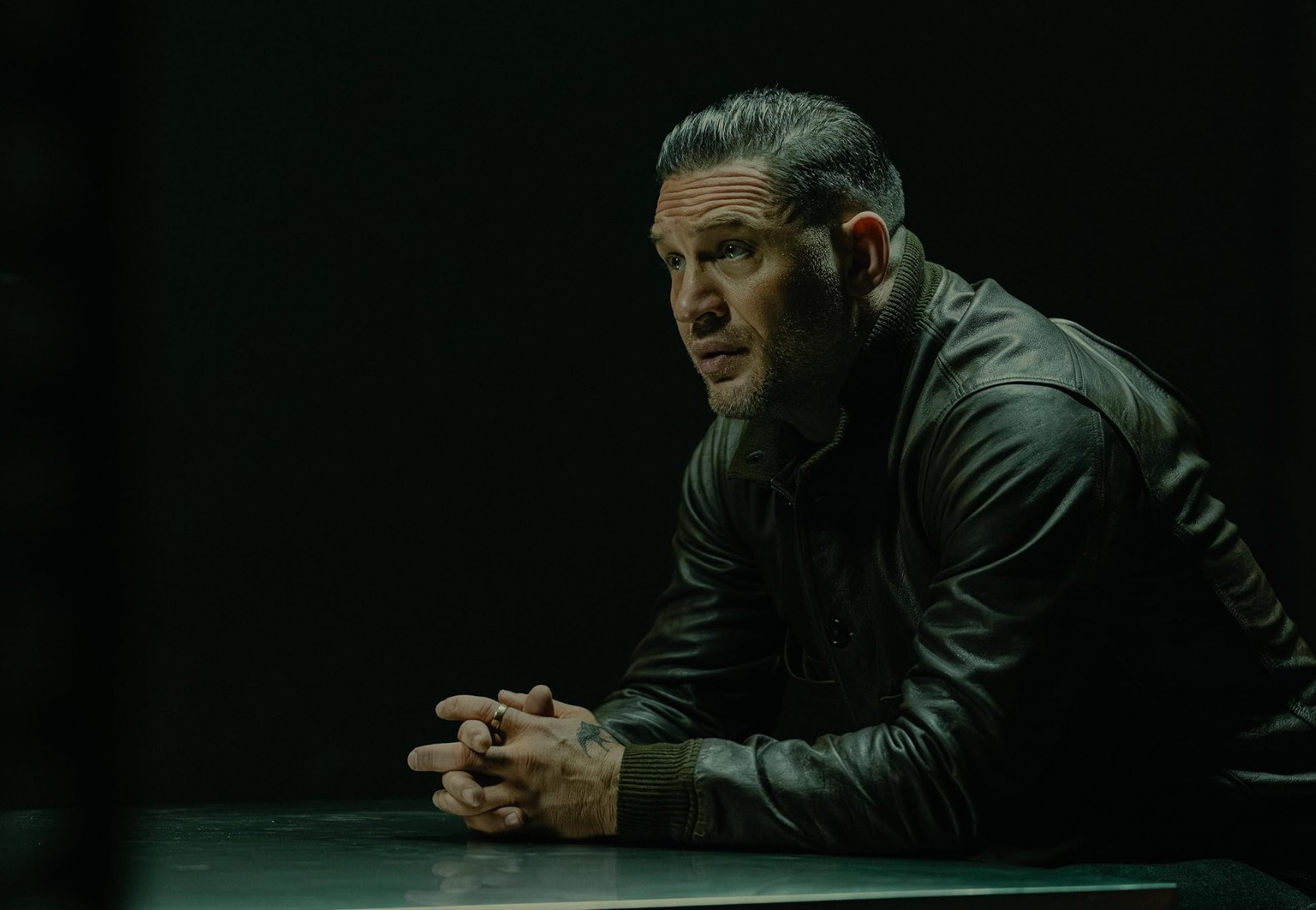 Tom Hardy em Terra da Máfia 