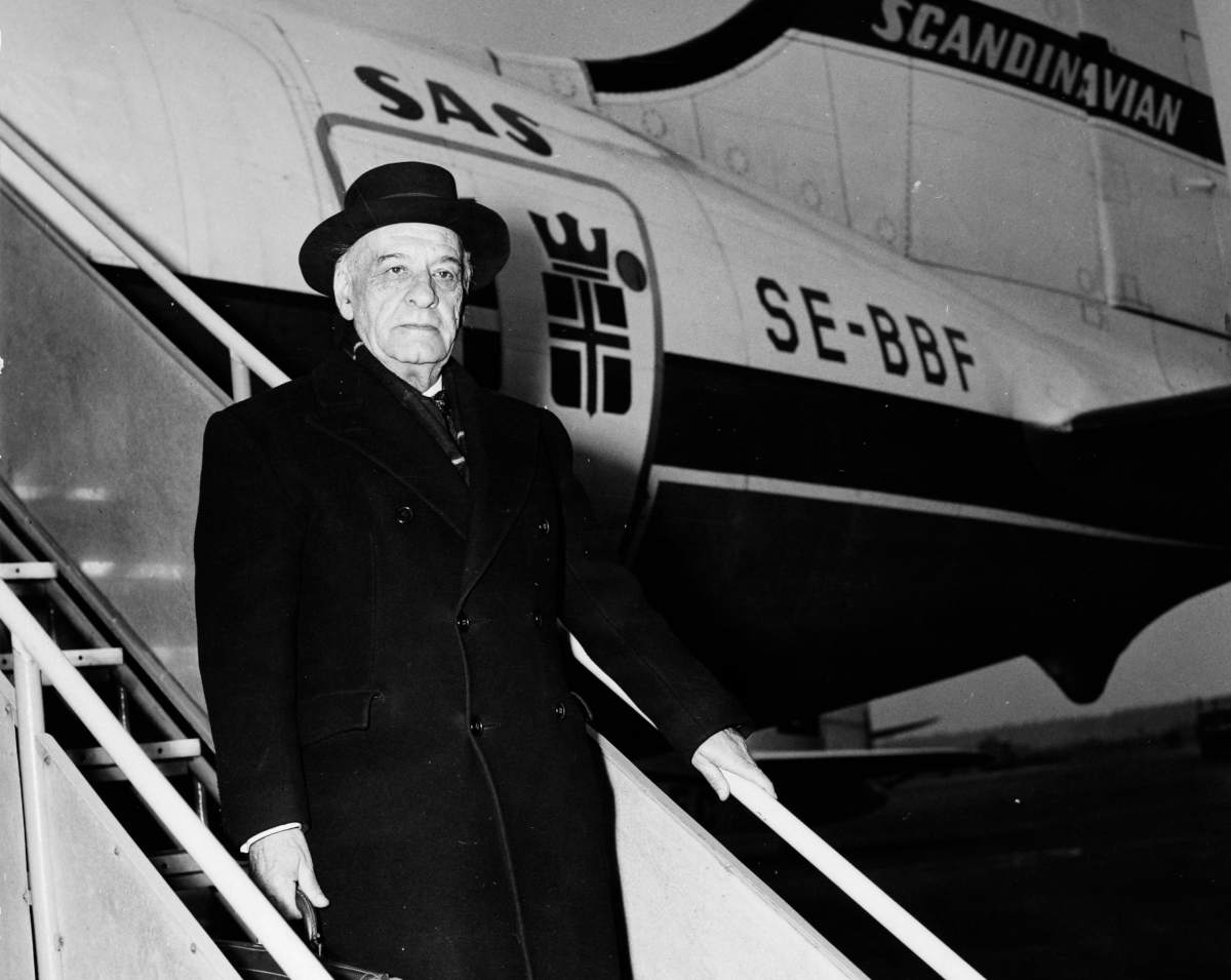 José Ortega y Gasset, Spain. Flow with DC-4, Sverker Viking SE-BBF. 1950s