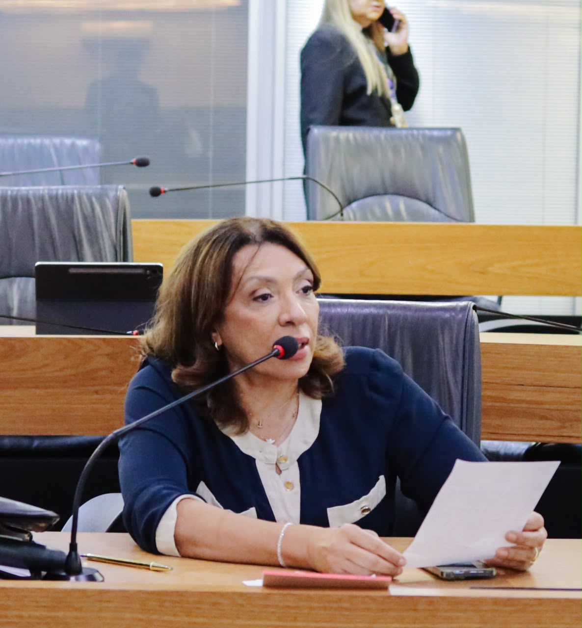 Cida Ramos rebateu as críticas sobre a execução orçamentária, explicando a distinção técnica entre cortes e o contingenciamento de recursos públicos