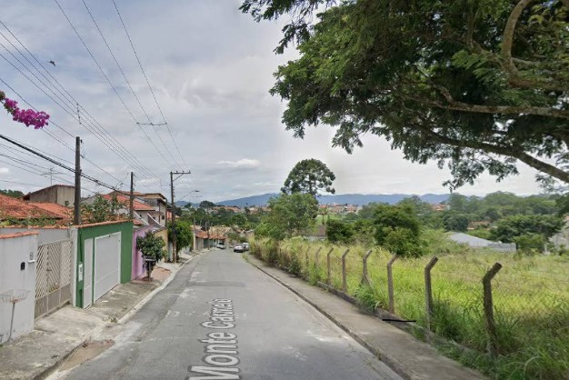 Rua Monte Carmelo, no Parque Morumbi, onde mulher foi encontrada decapitada