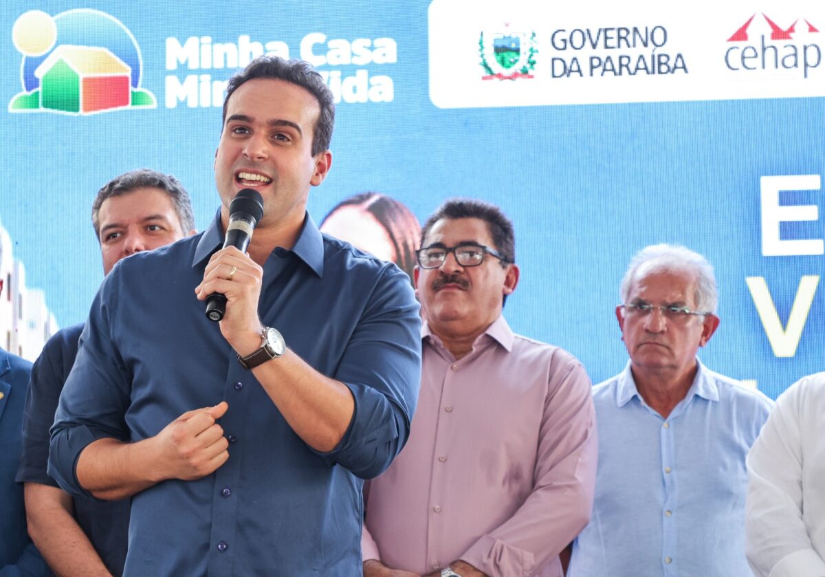 Durante o evento de inauguração, o governador Lucas Ribeiro evidenciou a abrangência das ações habitacionais conduzidas na Paraíba 