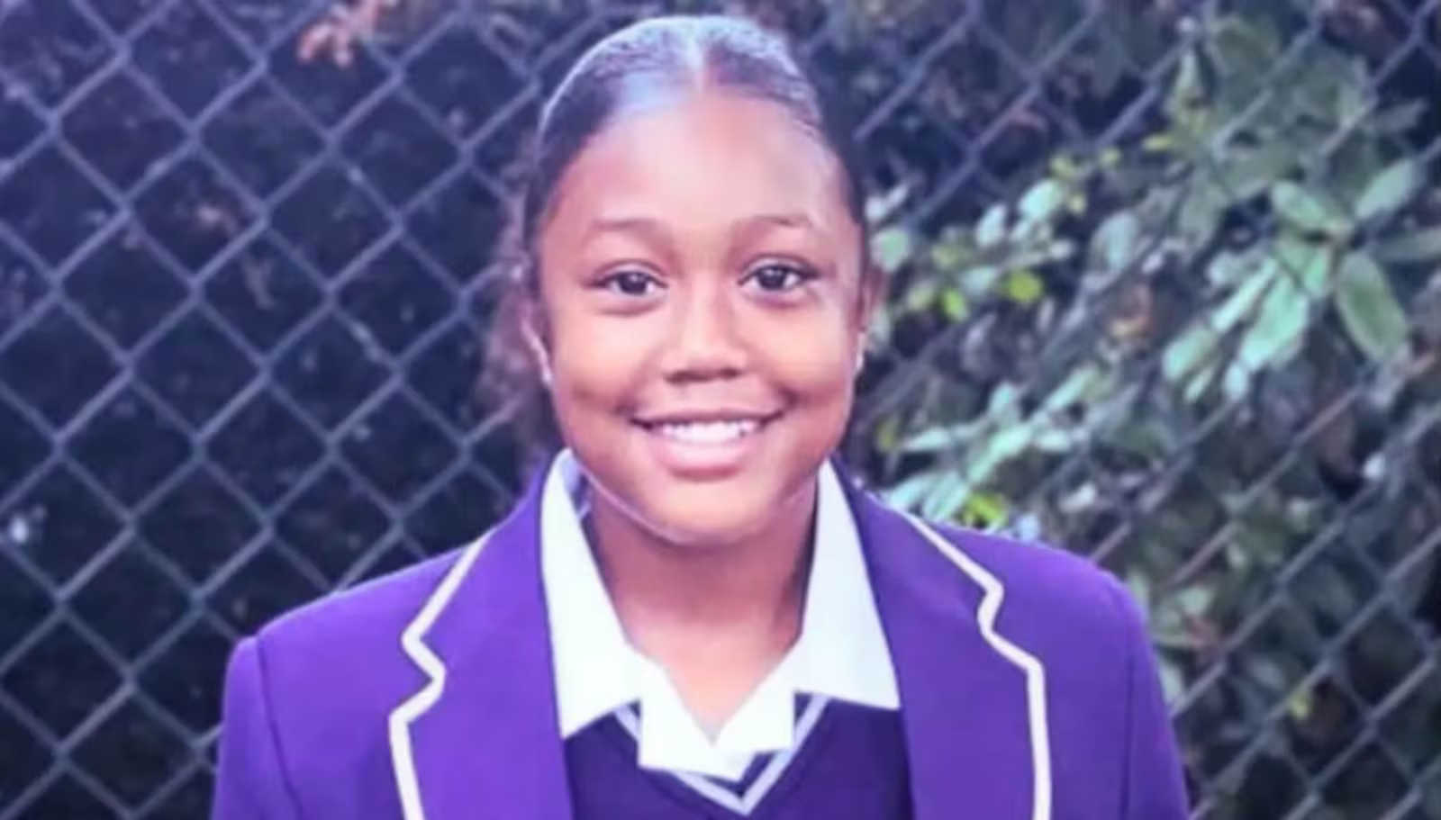 Mia Shay St Hilaire, de 12 anos, era alérgica a avelã