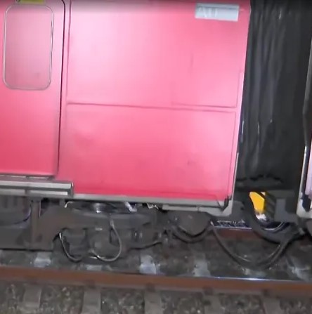 Equipes de manutenção trabalharam durante toda a madrugada e conseguiram remover a composição por volta das 6h15