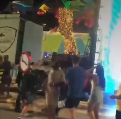 Responsáveis por arrancar e lançar ao chão uma placa de sinalização de trânsito já foram identificados 