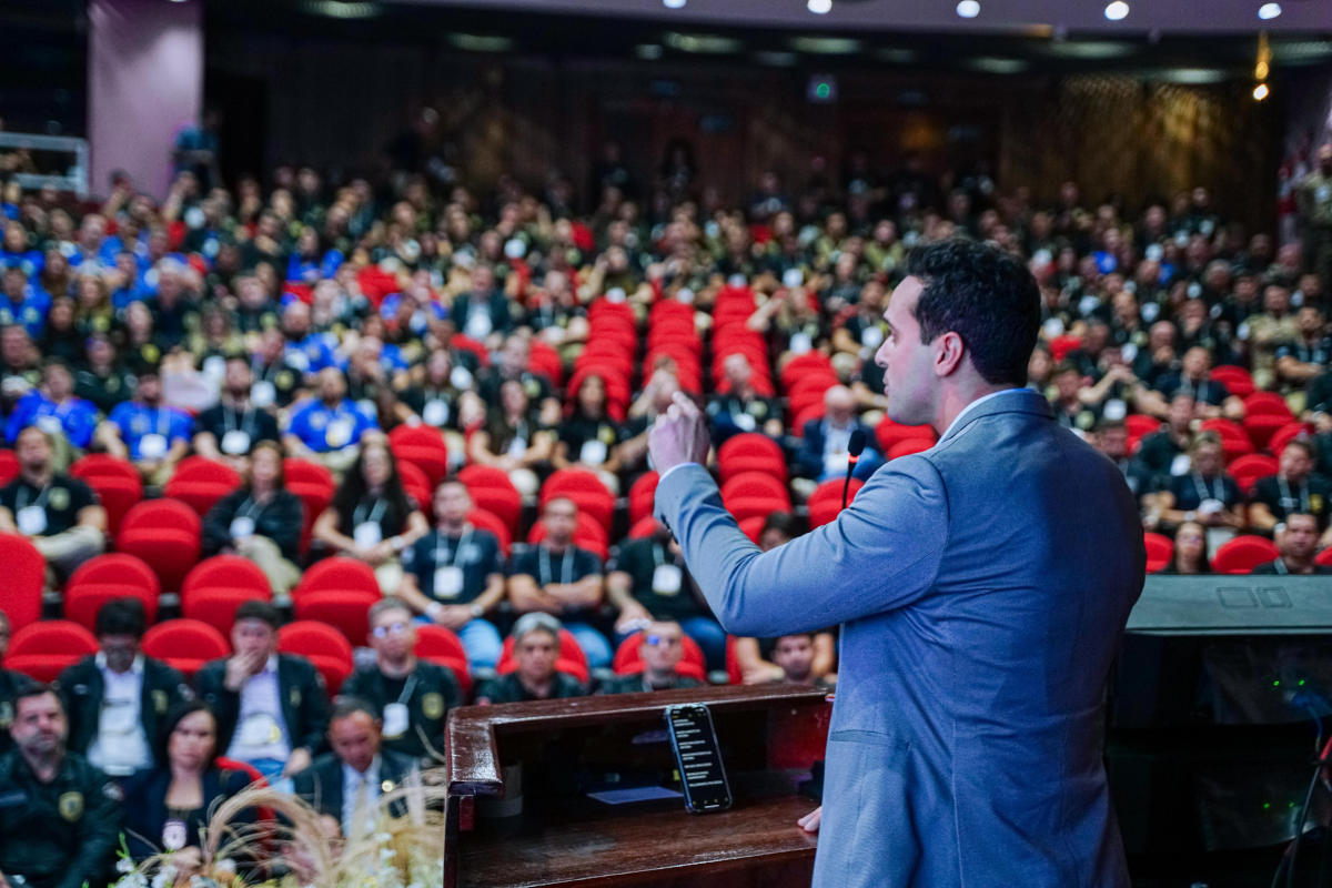 "Aqui na Paraíba, não temos compromisso com o crime organizado. Temos compromisso em combatê-lo", disse Lucas Ribeiro 