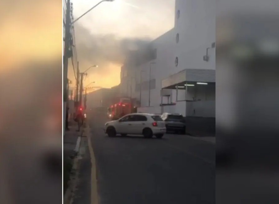 A ocorrência mostra o impacto na estrutura interna do shopping
