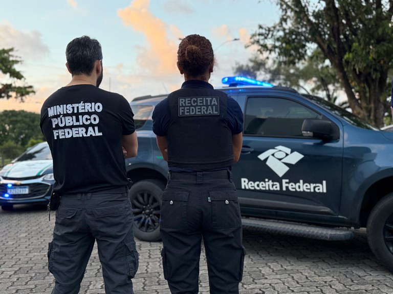 Seis mandados de busca e apreensão estão sendo cumpridos