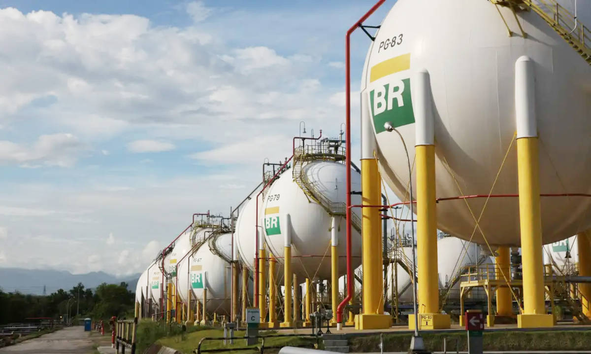 Petrobras informou que nova tabela de preços da molécula de gás entrará em vigor na sexta-feira