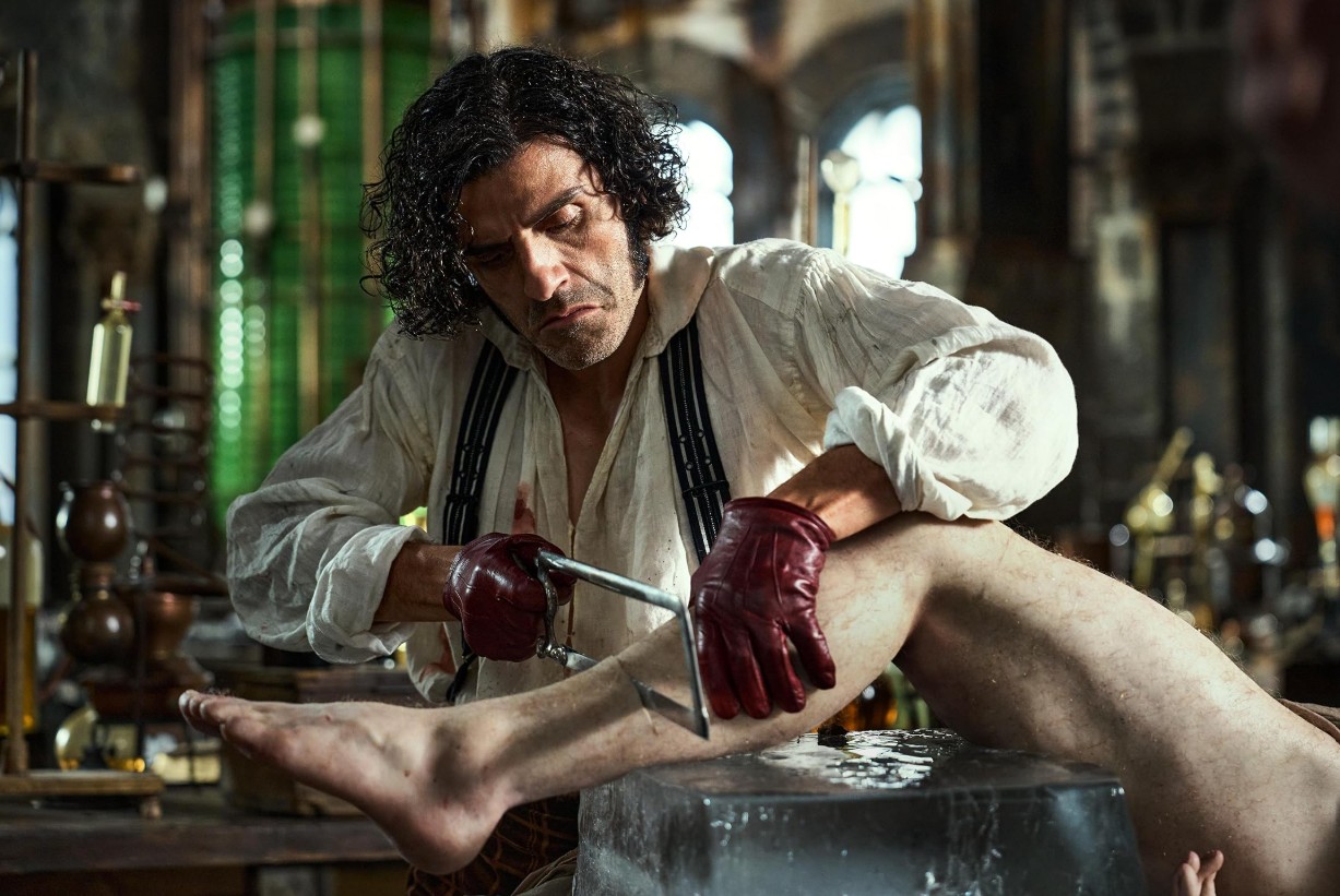 Del Toro, que escreveu e dirigiu o projeto, descreveu a adaptação como uma "carta de amor" à obra de Shelley