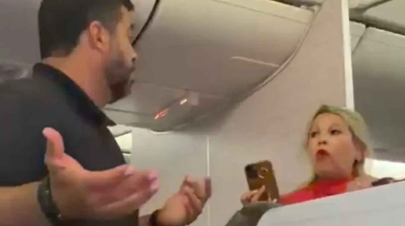 Casal alega que funcionária da Latam tratou passageiros com deboche