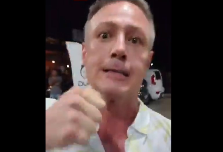 Proprietário do Duka Sushi agride motoboy