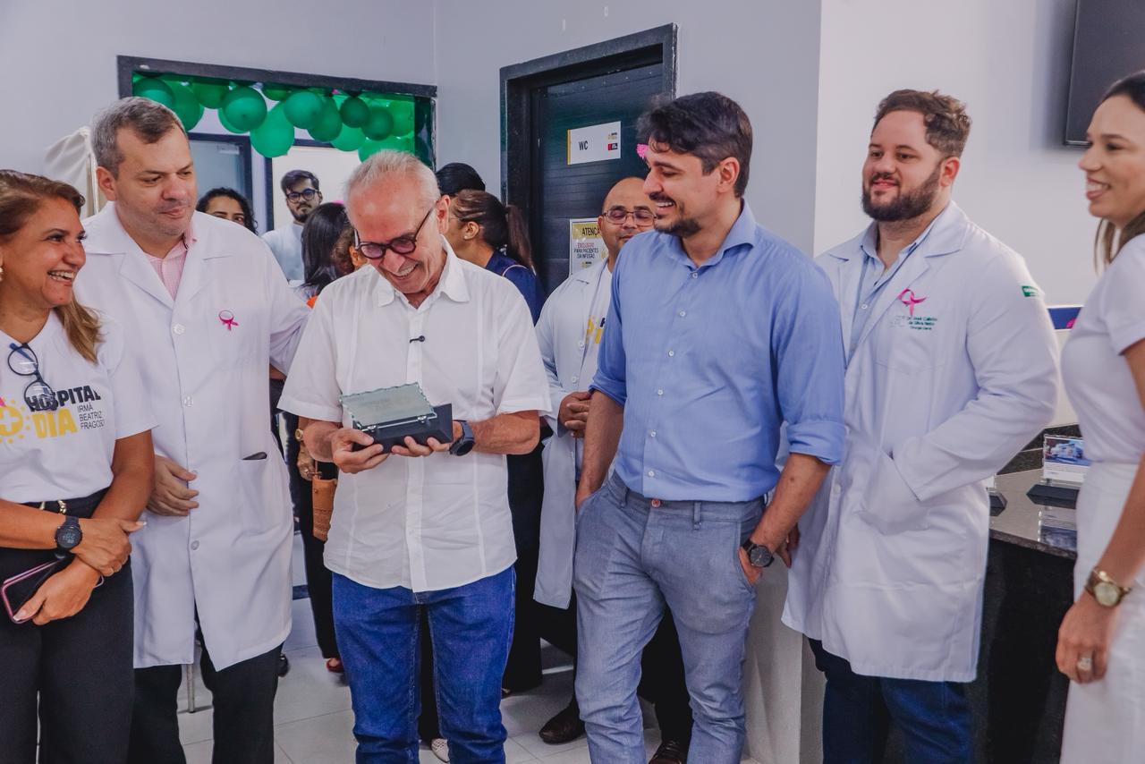 Ação realizada em parceria com a Organização Brasileira de Doença de Crohn e Retocolite integra as atividades da Prefeitura de João Pessoa pelo Outubro Rosa