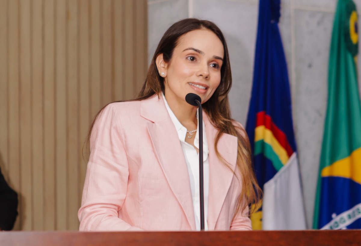 "A nossa luta sempre foi pela sobrevivência", disse a primeira-dama Camila Mariz